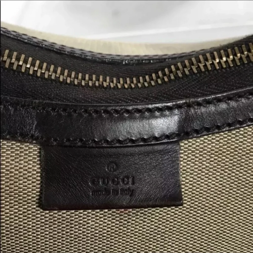 Gucci crescent handbag comes with COA